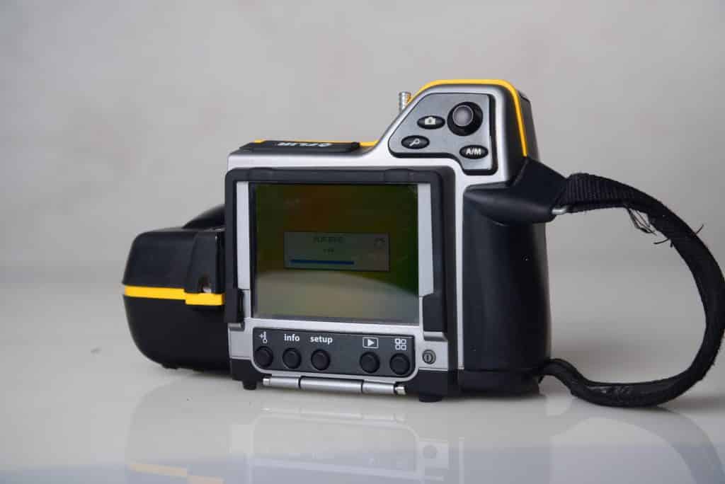 מצלמה תרמית לאיתור נזילות