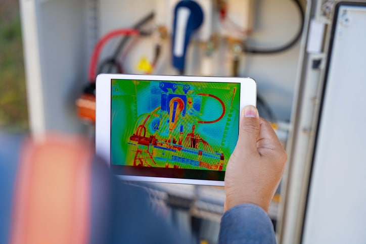 מאתר נזילות מים